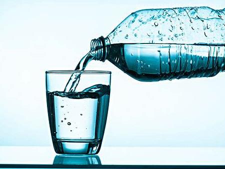 礦泉水進口報關申報流程與產生的費用